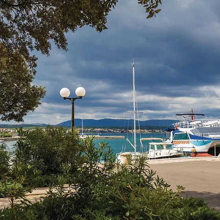 Stunning In מאלינסקה