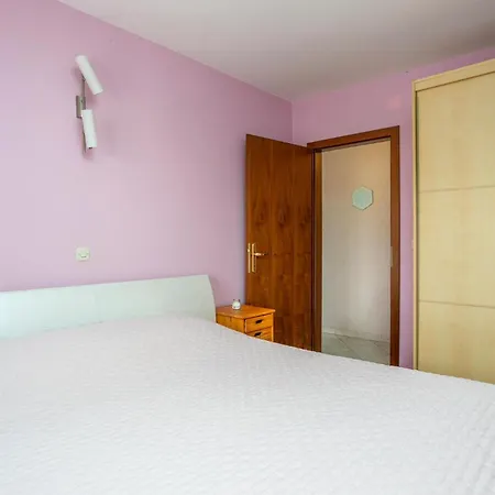 Appartamento Gorgeous In With Wifi